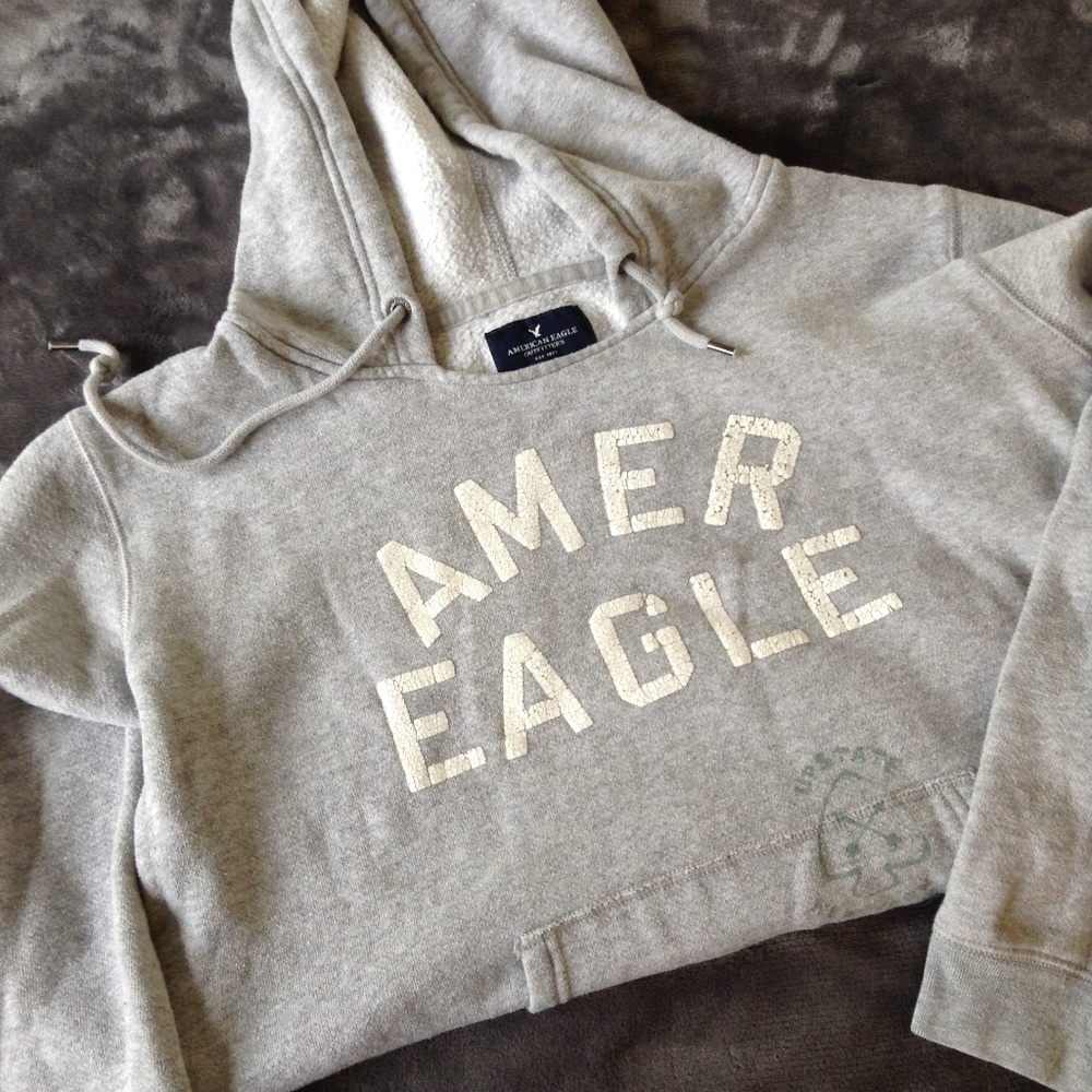 American Eagle Grey Sweatshirt